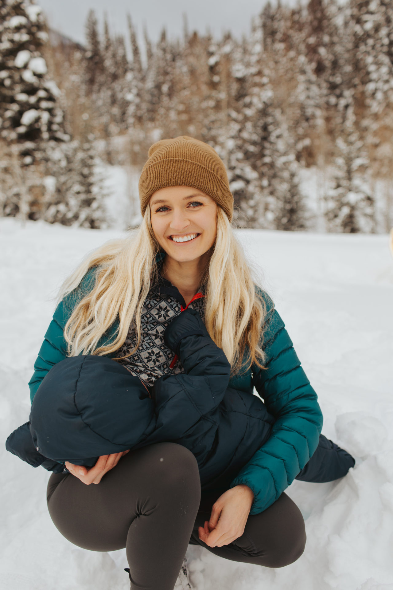 How to Breastfeed While Hiking in the Winter - Hailey Outside