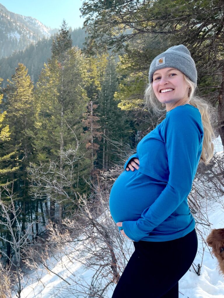 the best hiking maternity clothes for the winter 